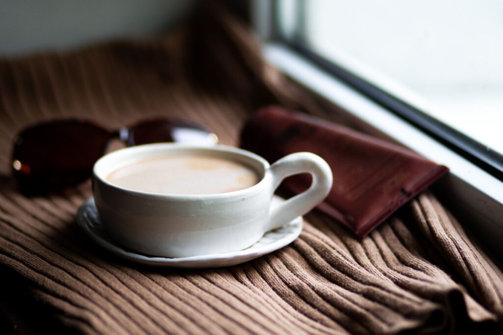 Nantes, une tasse au bord de la fenêtre