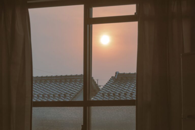 Réveil à 5 h, plus de sommeil en vue : comment traverser le petit matin