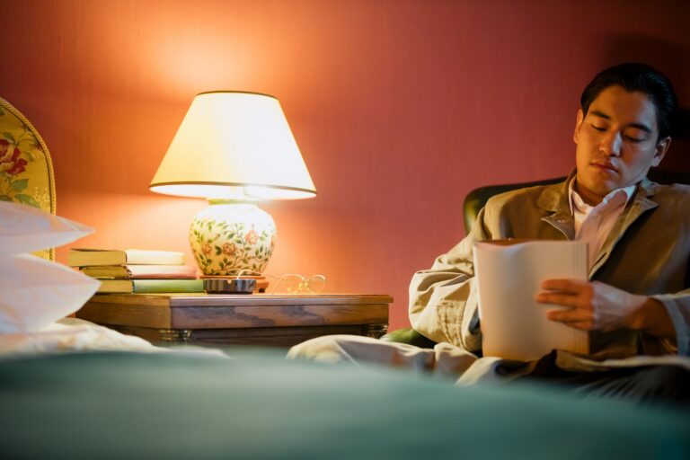 Quand la tête tourne au moment de se coucher : vider le trop-plein avant d'éteindre